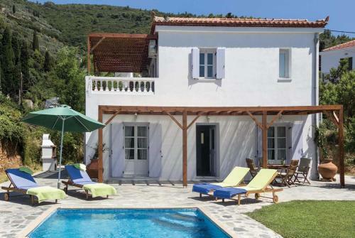 Skopelos Villa Sleeps 5 Air Con Wifi