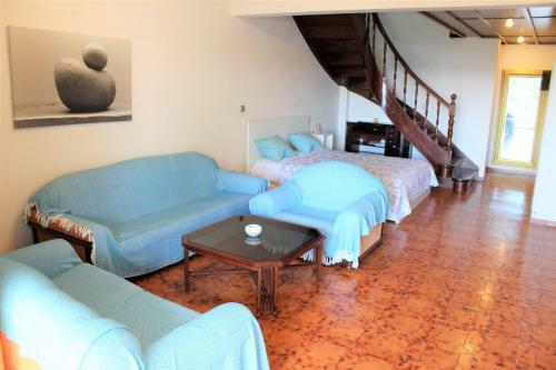 Villa Azure Sunrise 40m. From The Sandy Beach.