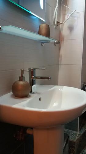 Manina Seaside Apartment