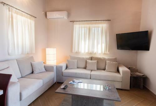 Lefkogea Villas