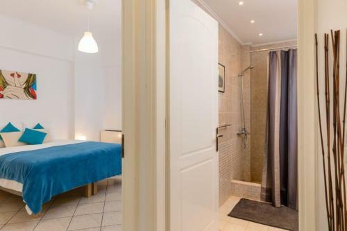 Villa With Pool Close To The Airport, Vari 290m�