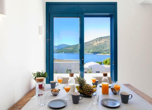 Villa Alma Lefkada- Sea Front Villa