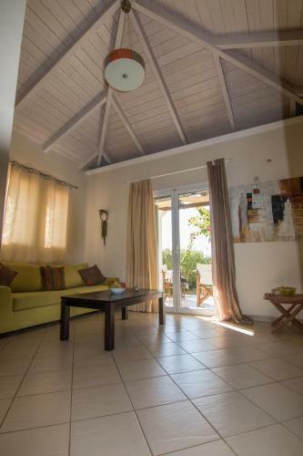 Aktes Villas