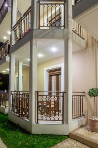 Kavadias Apartments