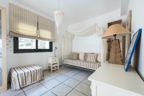 Alkioni Beach Villa