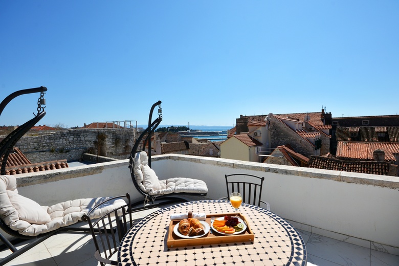 Jupiter Luxury Hotel
