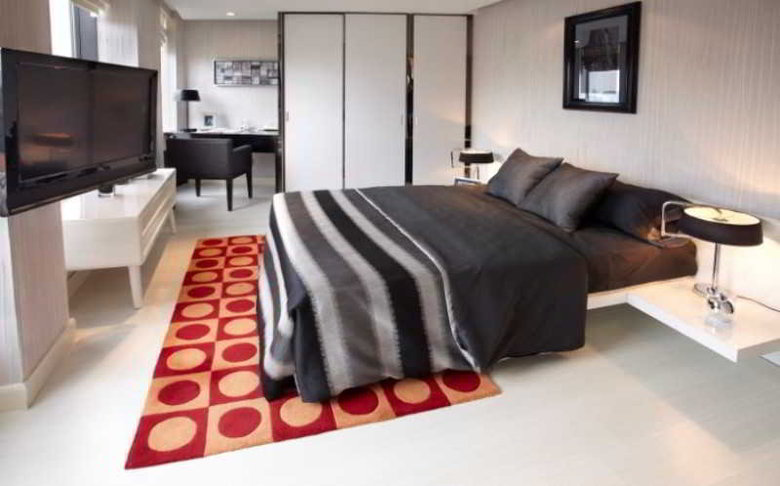 Q-city Hotel