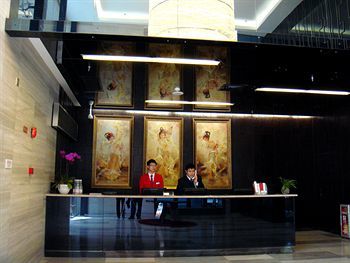 Q-city Hotel