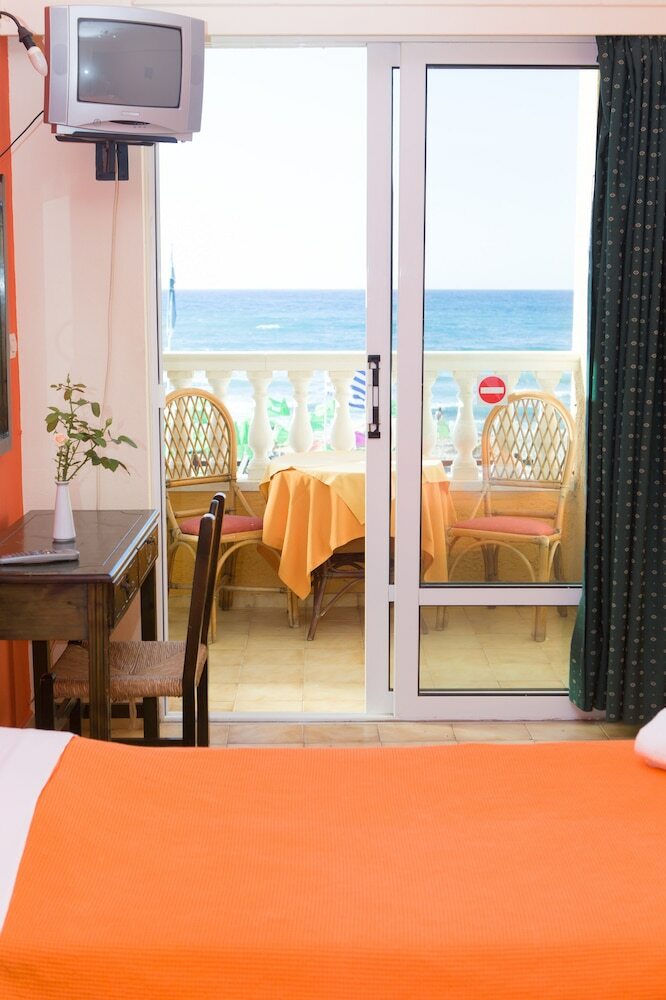 Aparthotel Birais Beach Studios
