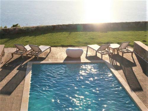 Luxurious Villa In Elani