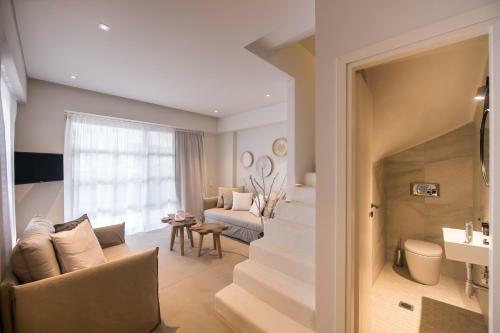 Hotel Crystal Waters