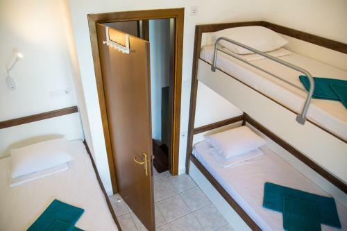 Alexger Nikiti Sea View Front Beach Deluxe House