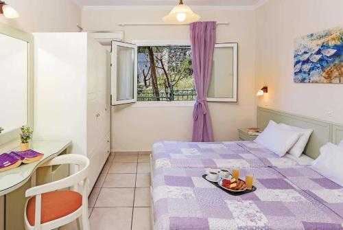 Nisaki Villa Sleeps 6 Air Con Wifi
