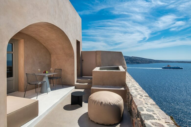 Villa Old Castle Oia