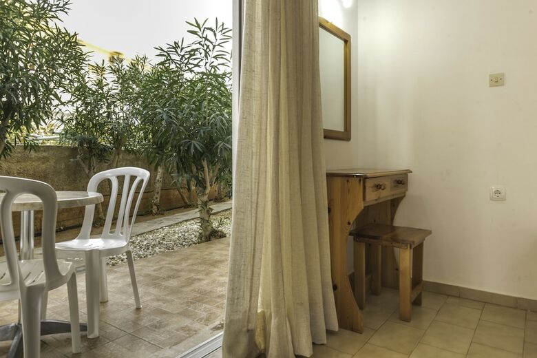 Hotel Sifis Studios