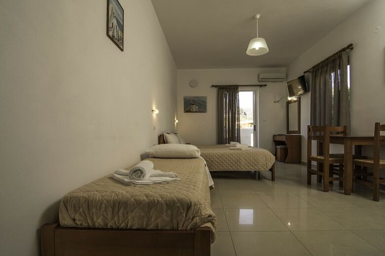 Hotel Sifis Studios