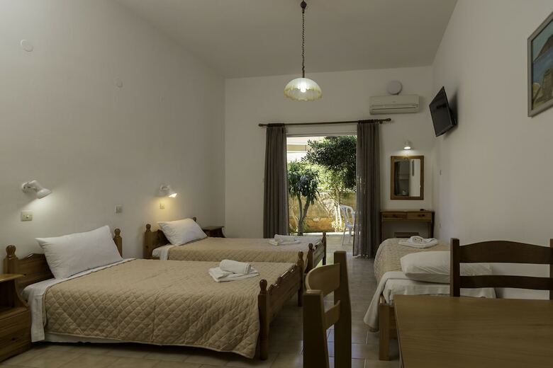 Hotel Sifis Studios