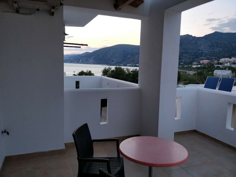 Hotel Sifis Studios