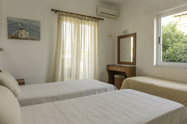 Hotel Sifis Studios