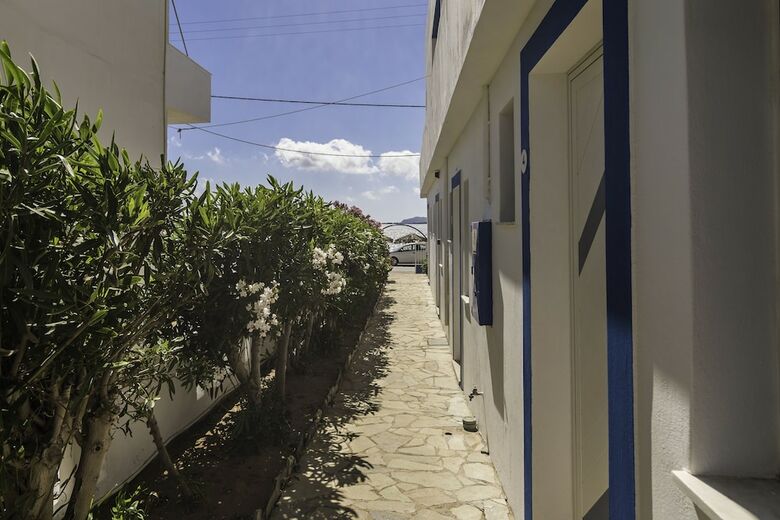 Hotel Sifis Studios