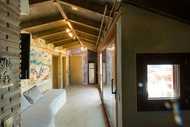 Hostal Leda Suites