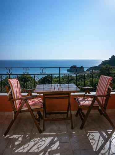 Fotini's Apartments - Pelekas Beach