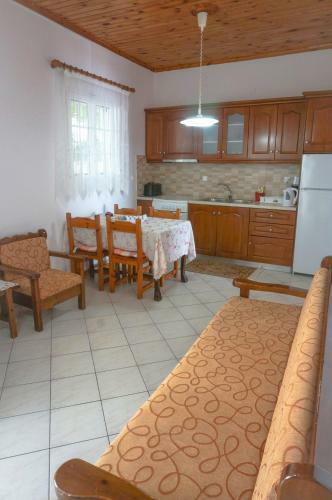 Fotini's Apartments - Pelekas Beach