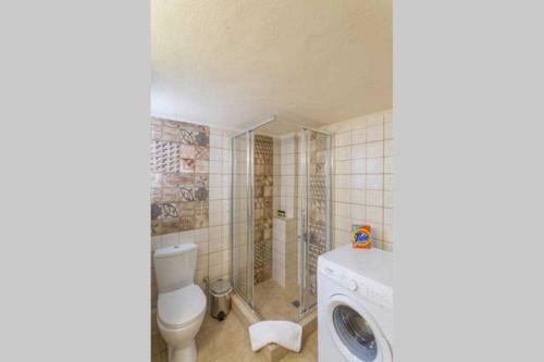Apartamento Fully Renovated 2 Bedroom Apt In Piraeus