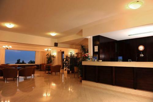 Delfinia Hotel & Bungalows