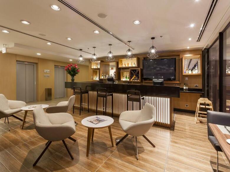 Hotel Atton Bogot� 93