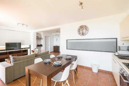 Nea Moudania Villa Sleeps 6 Air Con Wifi