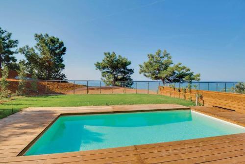 Nea Moudania Villa Sleeps 6 Air Con Wifi