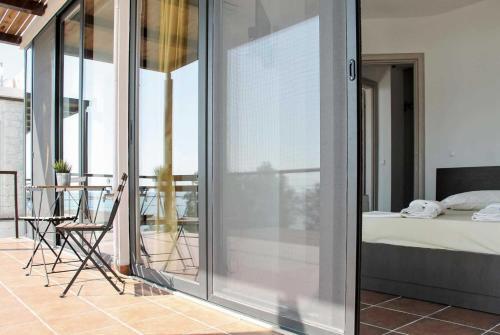 Nea Moudania Villa Sleeps 6 Air Con Wifi