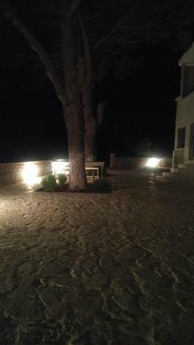 Seafront Apartment In Kartela Kyparisias