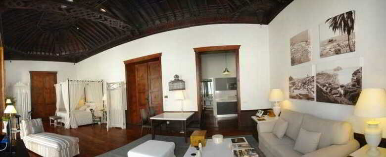Hotel Isla Baja Suites