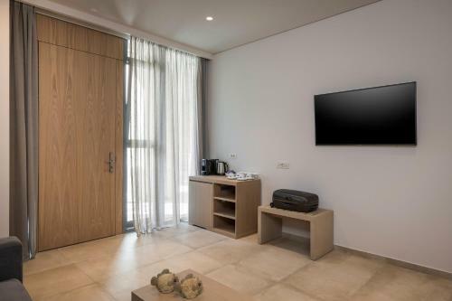 Trianon Luxury Apartments & Suites