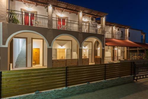 Holidays Studios & Apartments