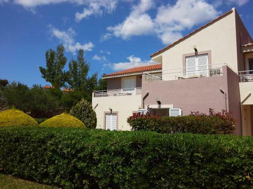 Marinos Apartments