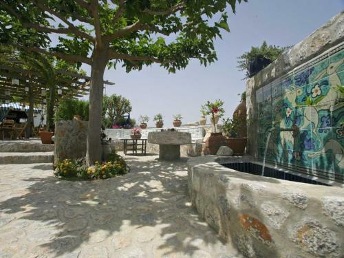 Hostal Welcome To Melenos. The Most Authentic Hotel In Rhodes