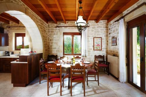 Discrete Villa Loutra