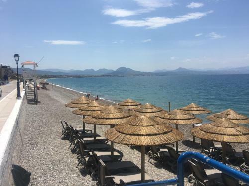 Loutraki Beach Apartment