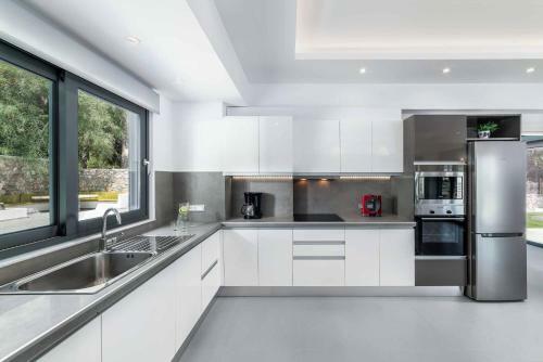 Villa Summer Light