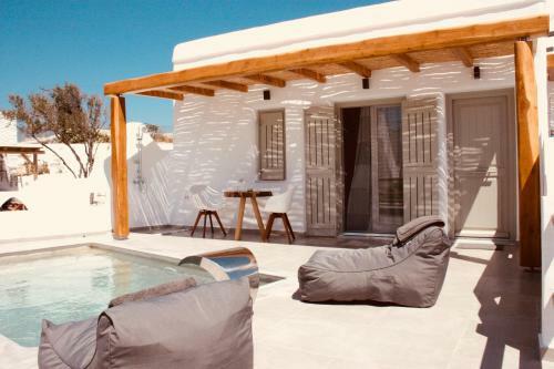 Villa Aeris Suites