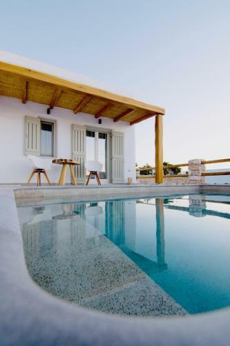 Villa Aeris Suites