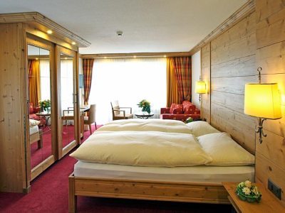 Hotel Holiday