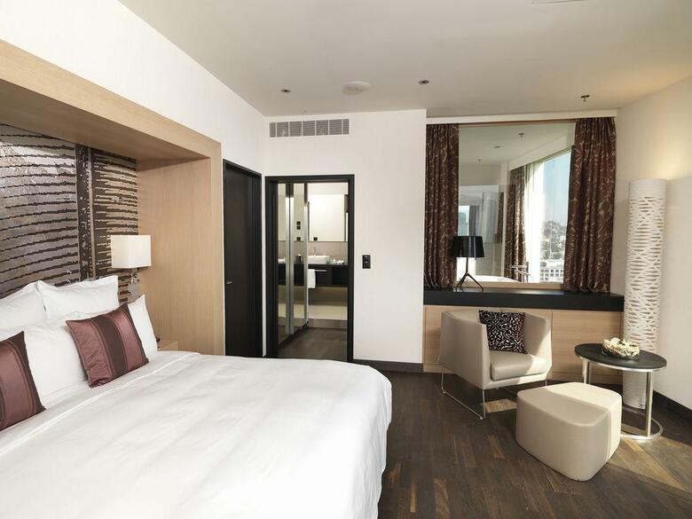 Renaissance Z�rich Tower Hotel