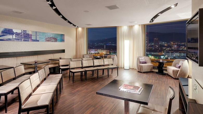 Renaissance Z�rich Tower Hotel