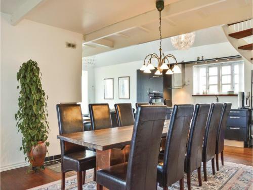Eight-bedroom Holiday Home In Lemvig
