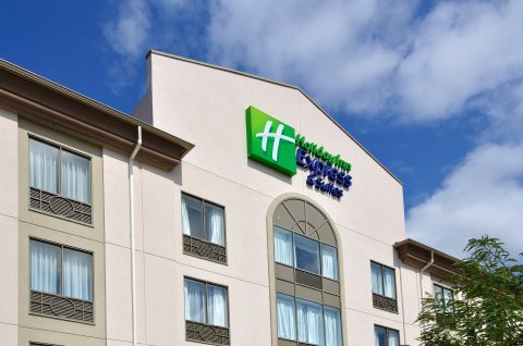 Hotel Holiday Inn Express Ottawa Airport