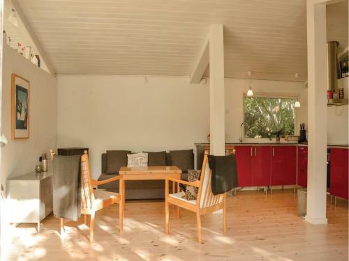 One-bedroom Holiday Home In Tisvildeleje